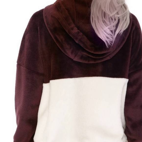 Comfy Block Plush Half Zipup Hoodie - Picture 2 of 3